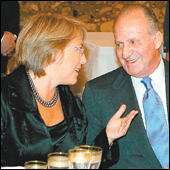 Rey de España ofrece cena en honor de la Presidenta Bachelet