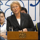 Bachelet pide tranquilidad a agricultores afectados por heladas