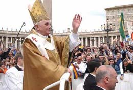 Cámara pide a la Presidenta que invite al Papa a celebraciones del Bicentenario