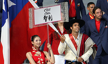 El huaso Fernando González encabezó el desfile de Chile en Beijing 2008