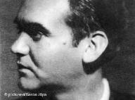 ¿Abrir o no la fosa del asesinado poeta Federico García Lorca?