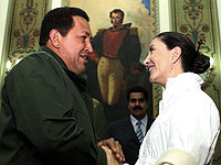 Chávez recibió a Betancourt en palacio presidencial