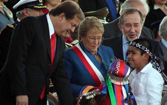Bachelet encabezó su última Parada Militar