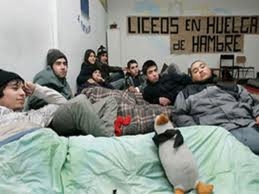 Mis niños de Chile en huelga de hambre